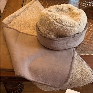 Lands' End Tan and Cream Women's Hat